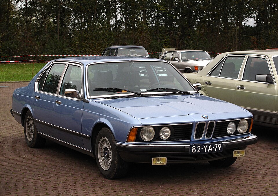 BMW 7 Series — представитель модельной линии