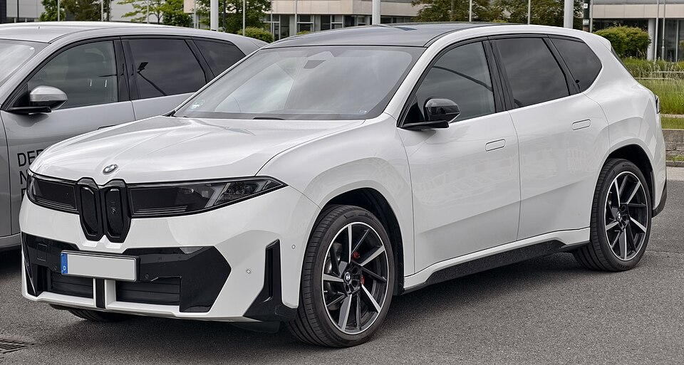 BMW iX3 G08 — представитель поколения G08