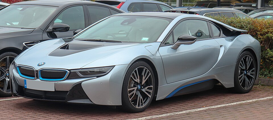 BMW i8 I12 / I15 — представитель поколения I12 / I15